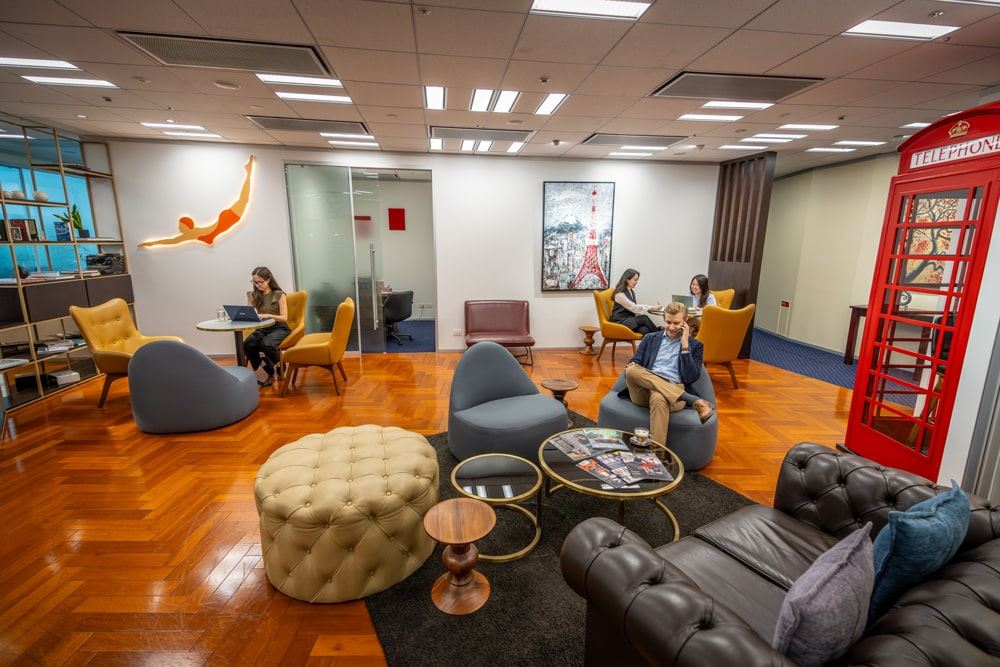 tri-seven-cw-lounge-min.jpg